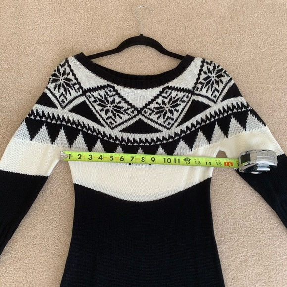 Charlotte Russe B/W Sweater Dress Arctic Pattern - Picture 7 of 10